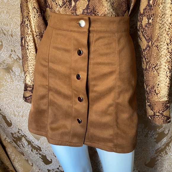 Faux suede skirt - Picture 2 of 4